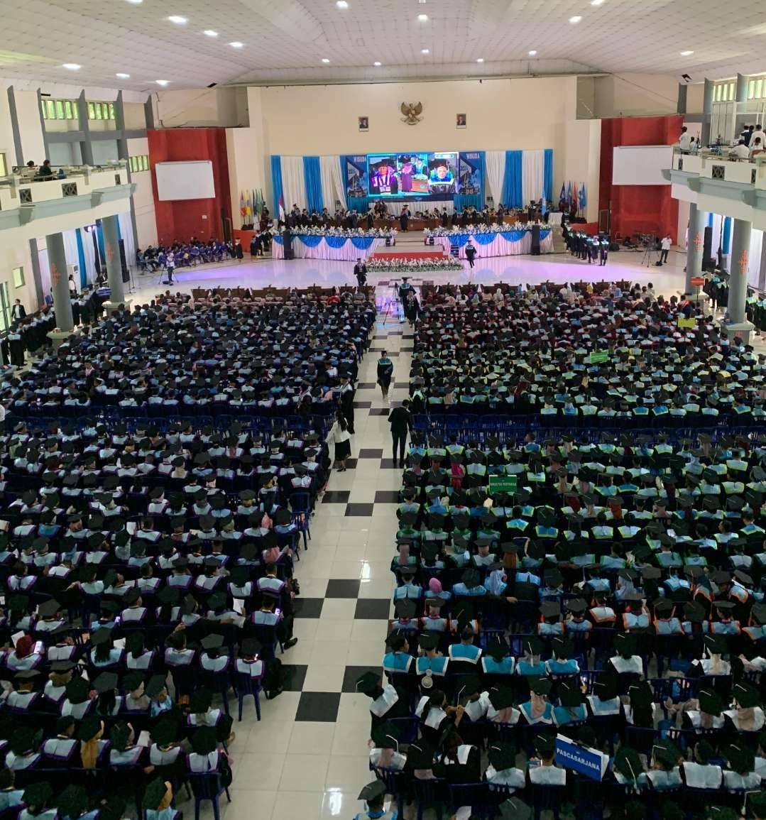 Gedung Auditorium Universitas Pattimura
