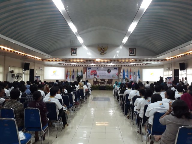 Gedung Aula Lantai 2 Rektorat Universitas Pattimura